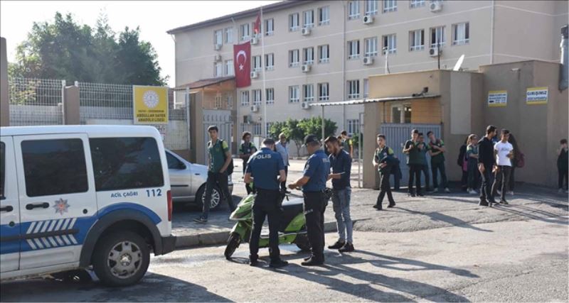 Polisten ´okul önü denetimi´