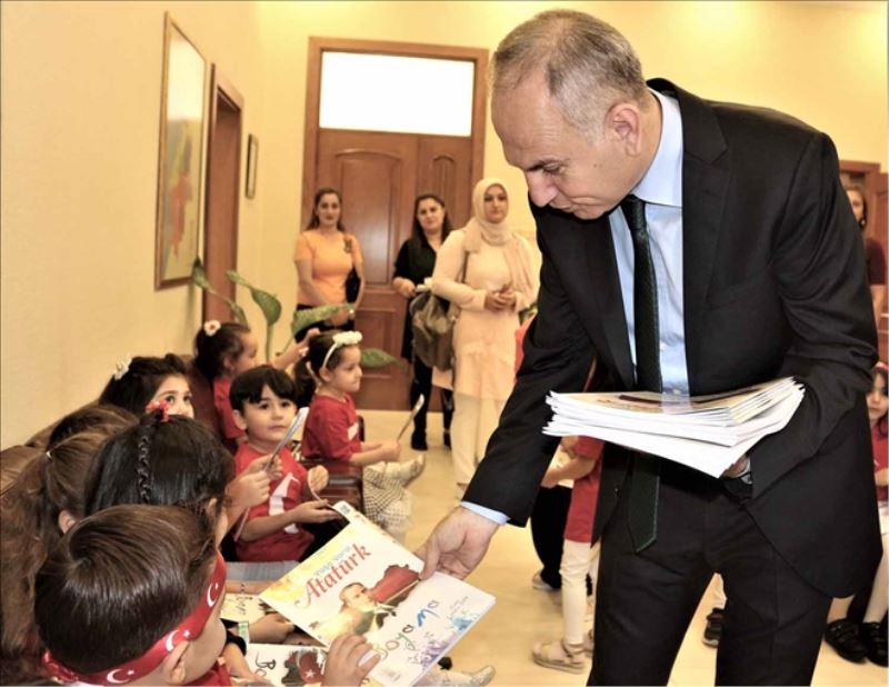 Tabloyu birlikte oluşturdular