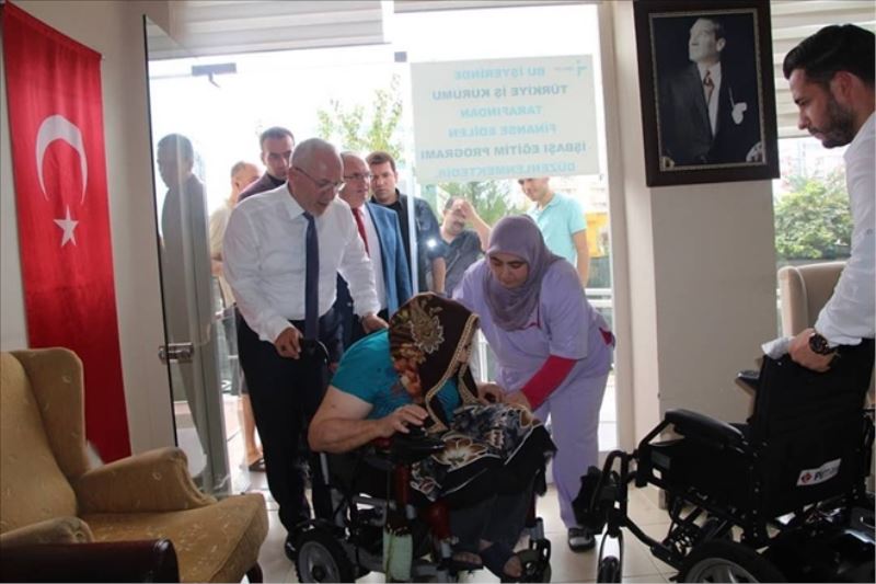 İstediği akülü tekerlekli sandalyeye kavuştu