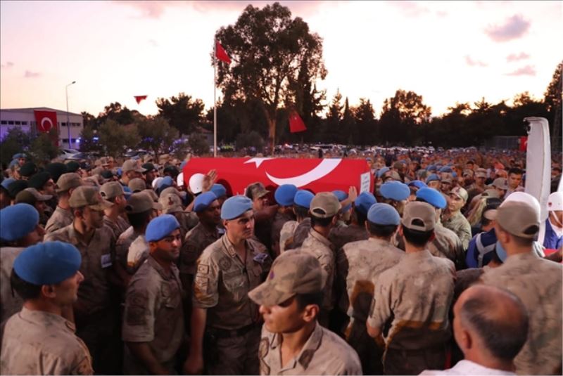 Şehitler sonsuzluğa uğurlandı