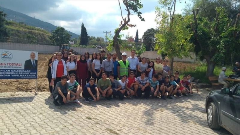 Öğrencilerden ´çim saha teşekkürü´