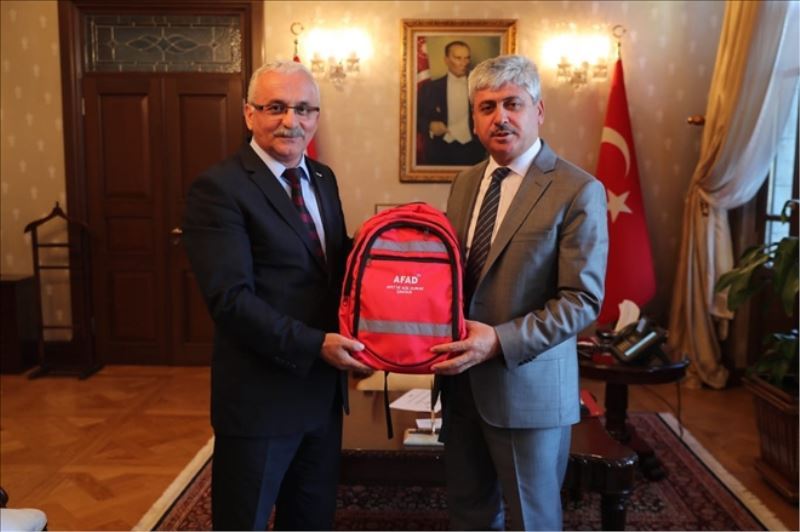 Valiye ´afet çantası´ tanıtımı
