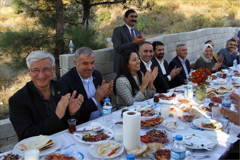 ´İttifak´ muhtarlarla buluştu