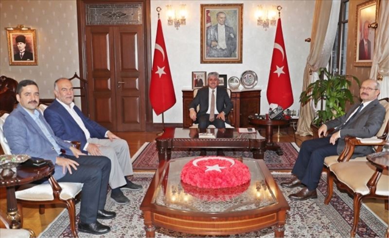 AKP milletvekilinin vali ziyareti