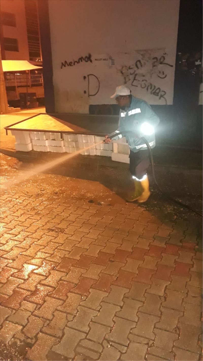 Semt pazarlarına gece yıkaması