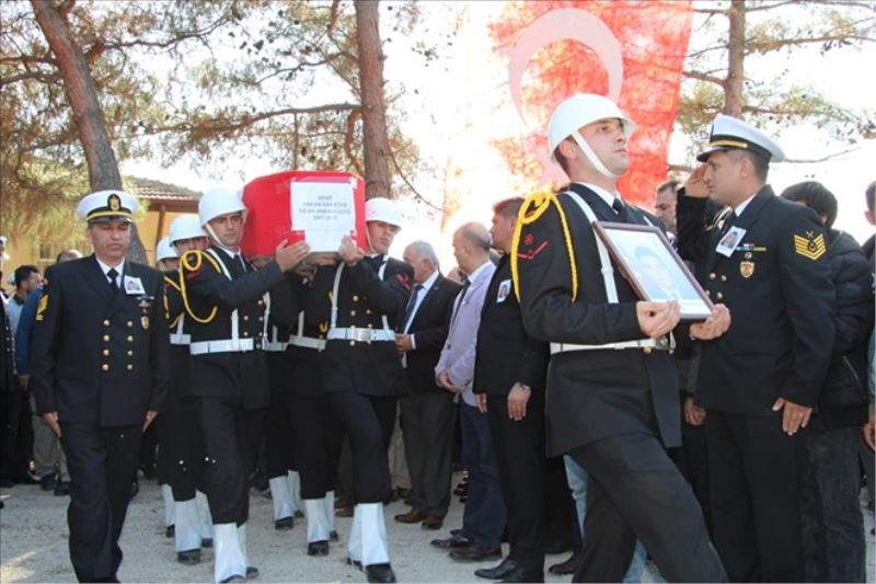 Karataş, sonsuzluğa uğurladı