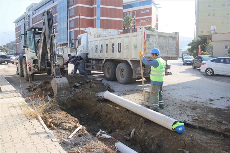 Gürsel´e 70 metrelik yağmursuyu hattı