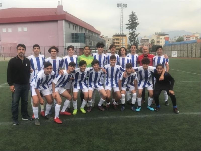 Gençlerin maçı gollü geçiyor
