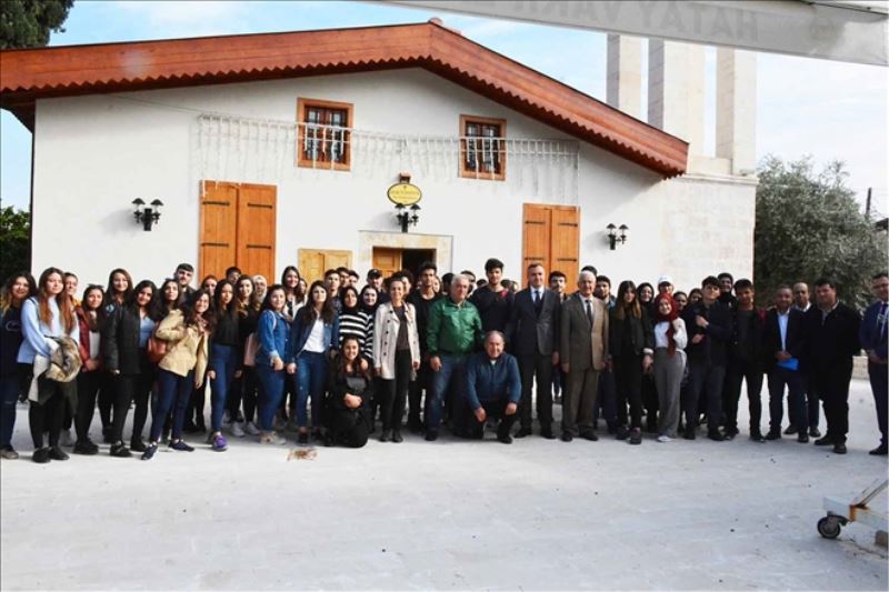Mimarlık öğrencilerinin Arsuz incelemesi