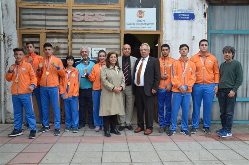 Boksörlerin 32. yıl ziyareti