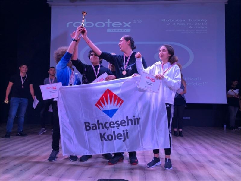 Bahçeşehir´e 11 ödül