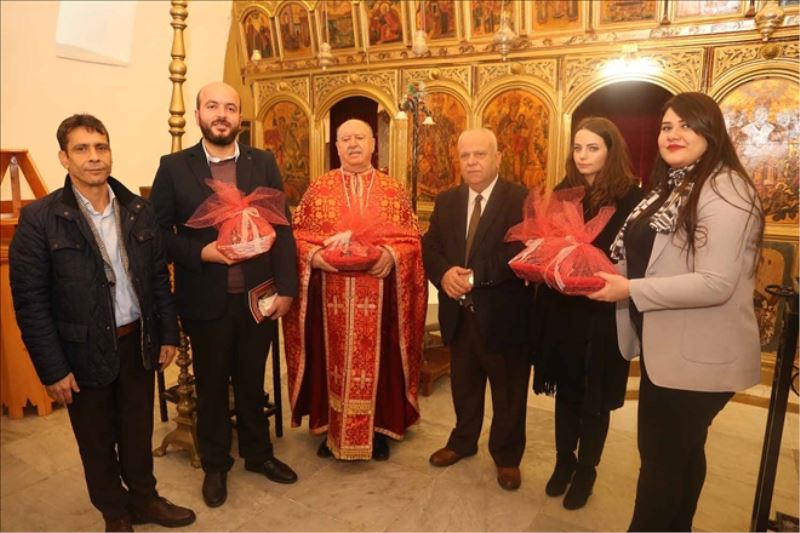 Noel´in mumları barış dileğine