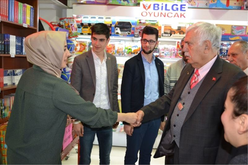 Seçim çalışmasını esnaf ziyaretiyle başlattı