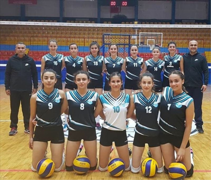 Bayan voleybolcular play-off´u garantiledi