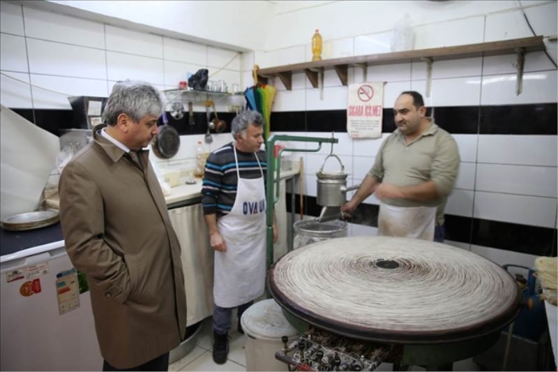Vali, esnafı ziyaret etti