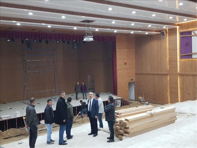 Kültür merkezi inşaatında inceleme