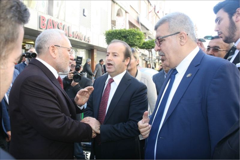 Rakipler seçim ziyaretinde buluştu