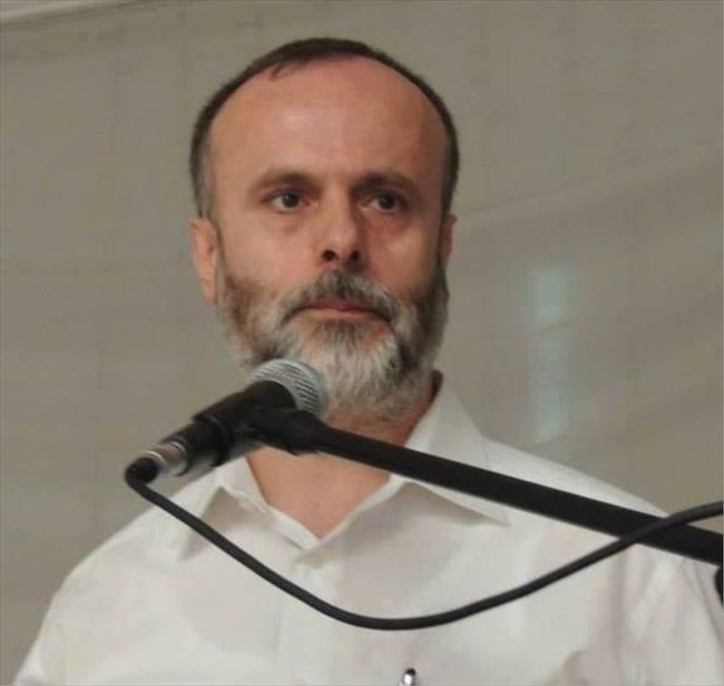 “Siyasilere dokunmak ibadet midir?”