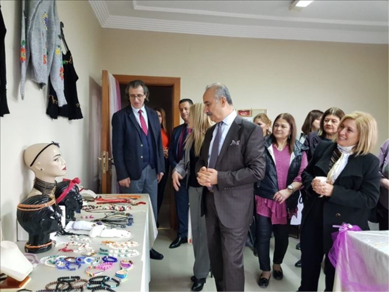 Kursiyer kadınlar sertifikalarını aldı