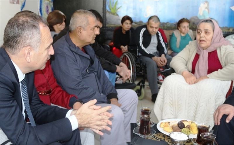 Kaymakamdan ´yaşlılar Haftası´ ziyareti