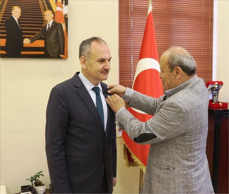 Kızılay yönetiminin kaymakam ziyareti