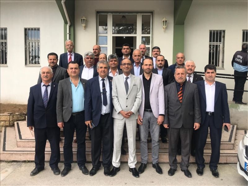 Muhtarlardan başkana kutlama ziyareti