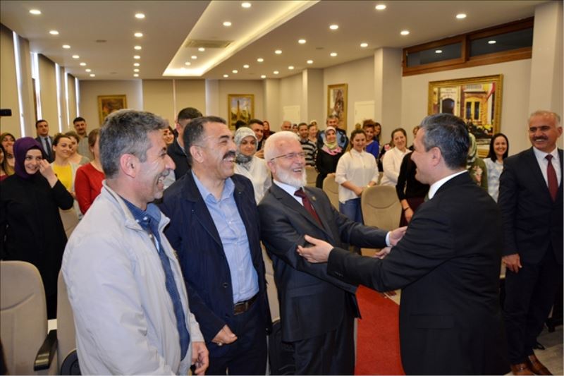 Belen´e, Meclis´ten başkan yardımcısı