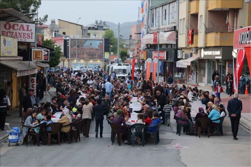 Belediyelerden iftar sofraları