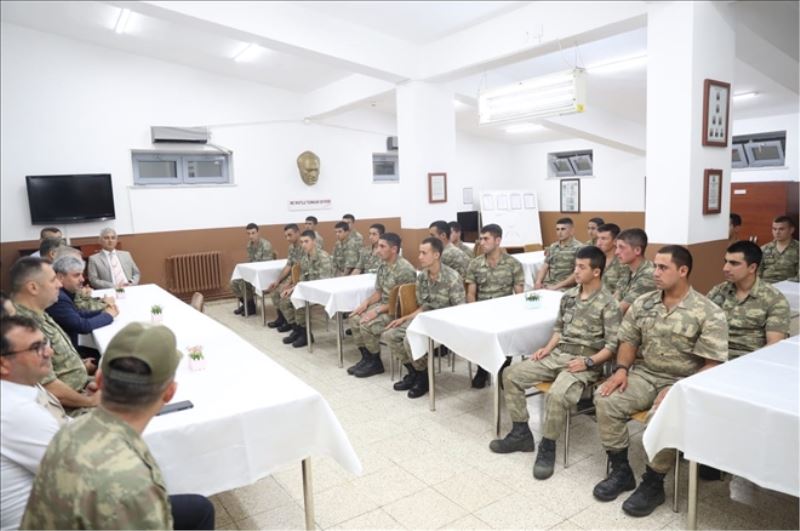 Validen sınır karakoluna ziyaret