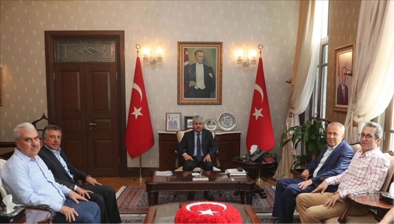 Valiye ziyaretler sürüyor