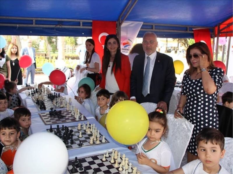 Miniklere yönelik satranç turnuvası