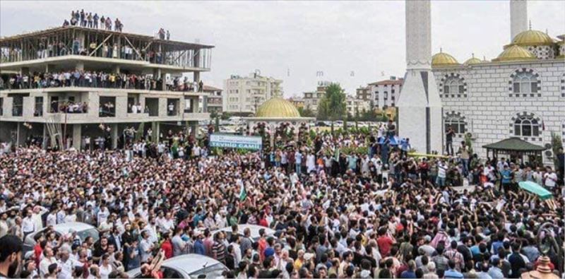 ´Muhalif komutana´ Reyhanlı´da cenaze töreni