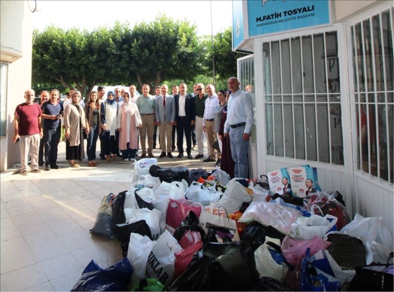 Yardım malzemelerini Dokuzoğlu teslim aldı