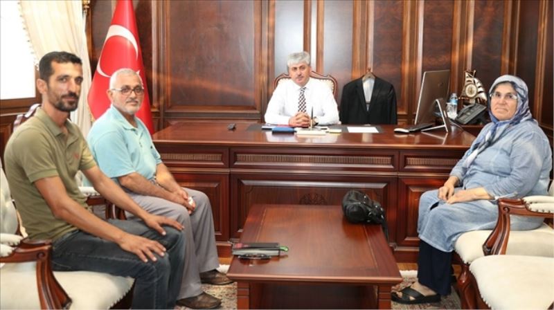Şehit ailesinin vali ziyareti