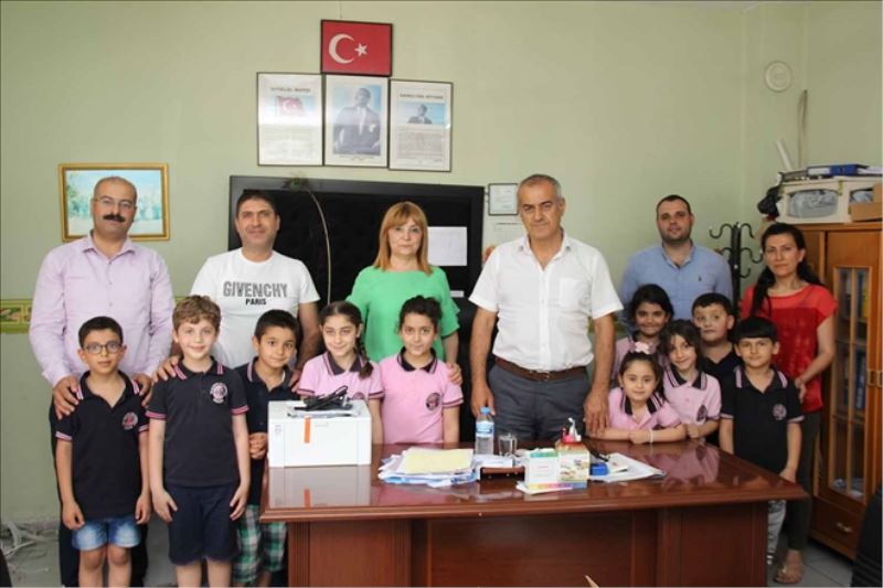 Atık toplayan okula belediyeden ödül