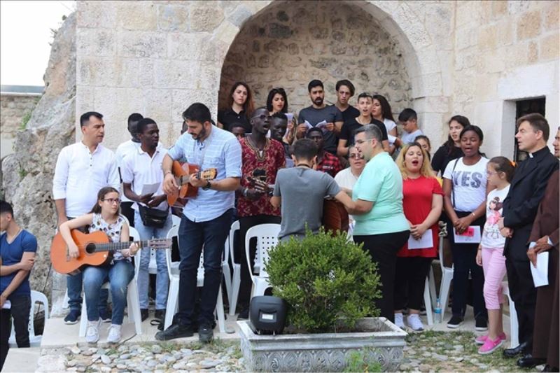 Hristiyanların dini bayramları kutladı