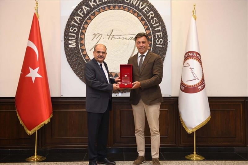 MKÜ´ye ´en yeşil ofis´ plaketi