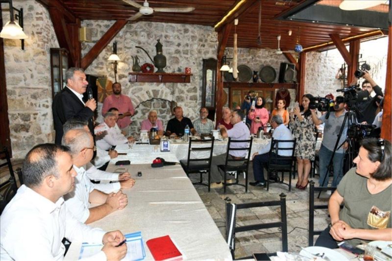 Yılmaz, projelerini anlattı