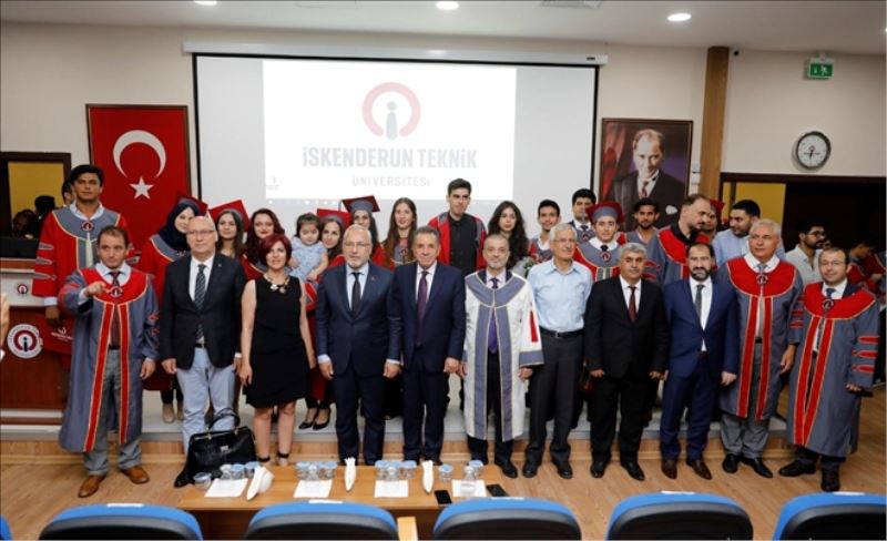İSTE´de mezuniyet töreni