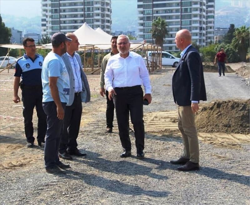 Kurban satış yeri yapımı sürüyor