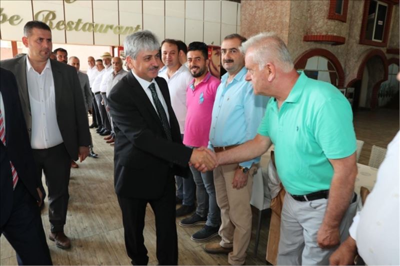 Mahalleli sorunlarını valiye anlattı