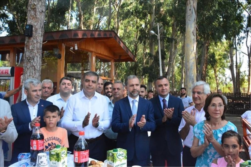Halkla bayramlaşma