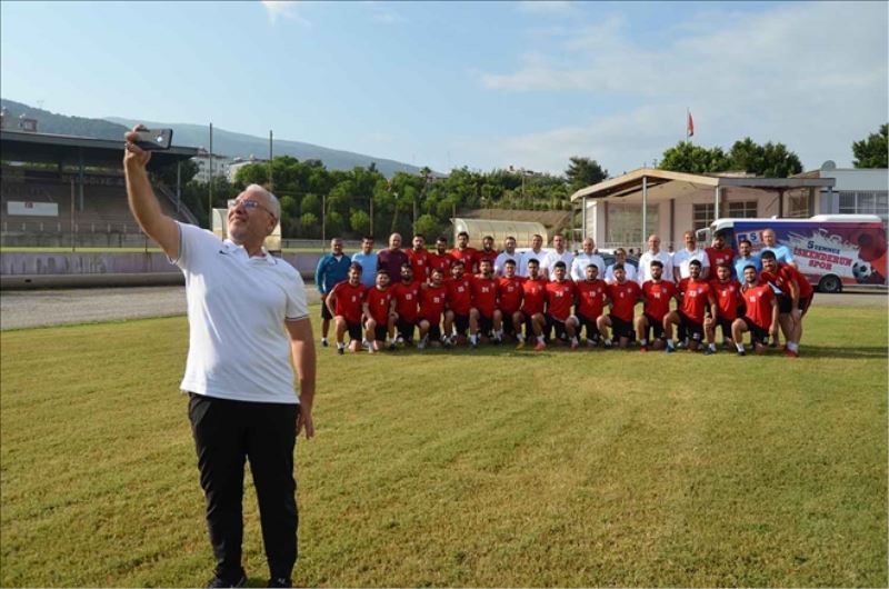 Takımın antremanını izlediler