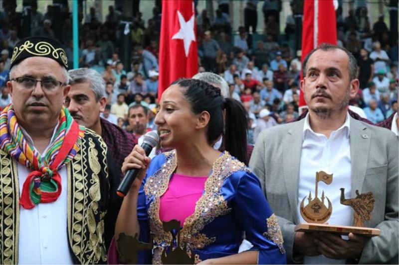 Çelik, ilk kadın güreş ağası