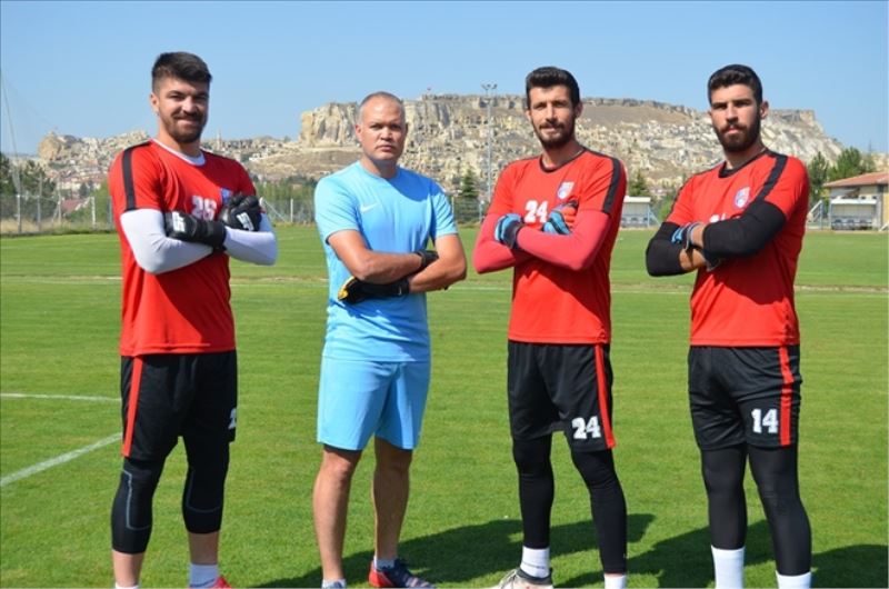 Kaleci İsmail, milli takım kampında