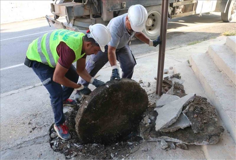 Tıkanan hatlarda temizlik sürüyor