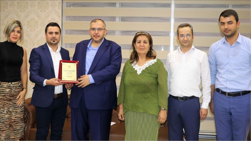 Dernekten ´teşekkür plaketi´