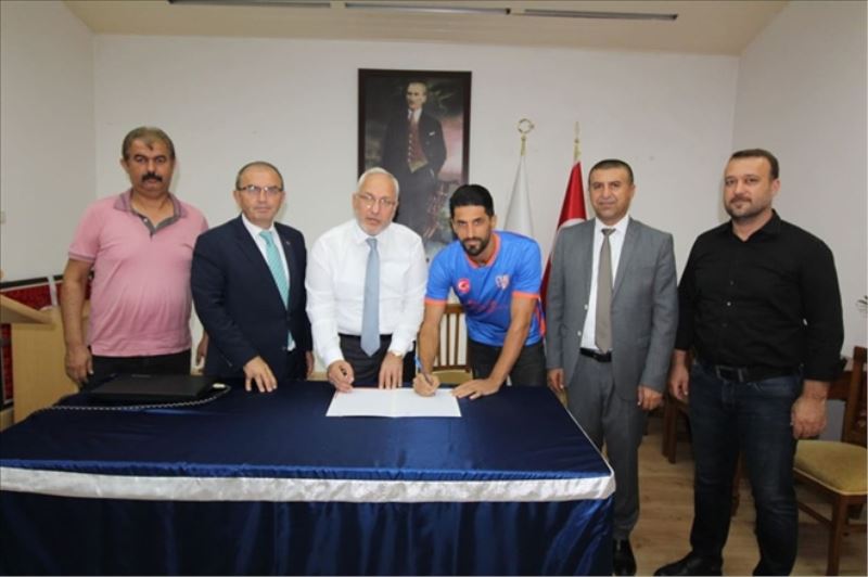 Çakır, sözleşmeyi imzaladı