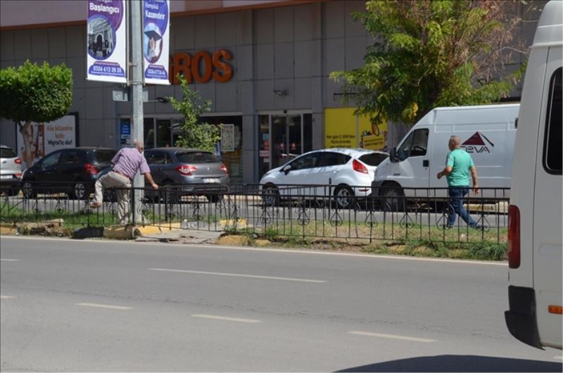 Yaya yolu kapandı