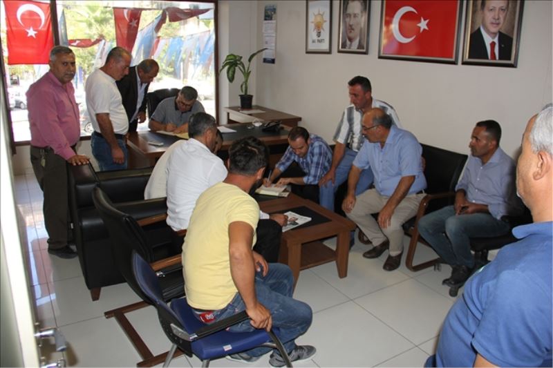 Hatay´da AKP´ye katılım
